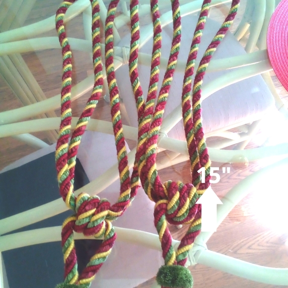 Beauriful, high quality tie-backs, 29", Immaculate!..$20! - Picture 5 of 5